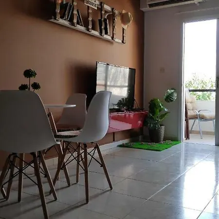 Penelopi Court, 205: Beautiful, Quiet, Relaxing In Downtown Διαμέρισμα Λάρνακα